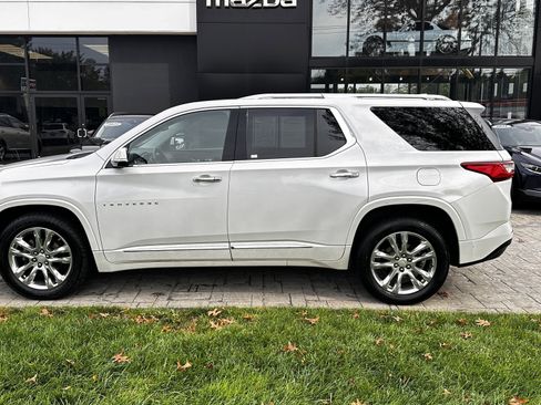 Used 2018 Chevrolet Traverse High Country image 3