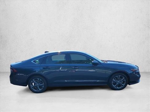 Used 2023 Honda Accord EX image 4