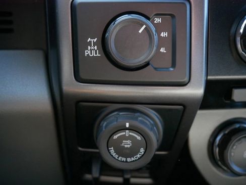 Used 2017 Ford F150 XLT w/ Equipment Group 302A Luxury image 23