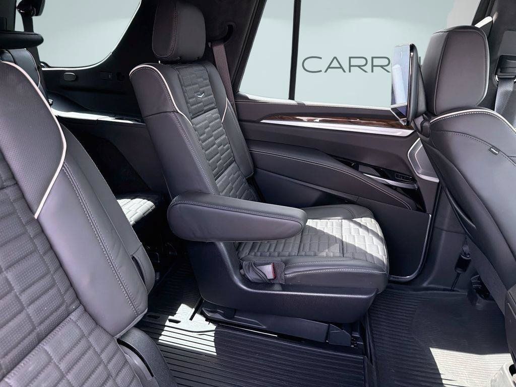 Used 2026 Cadillac Escalade Platinum Sport w/ LPO, ONYX Package AWD/4WD image 19