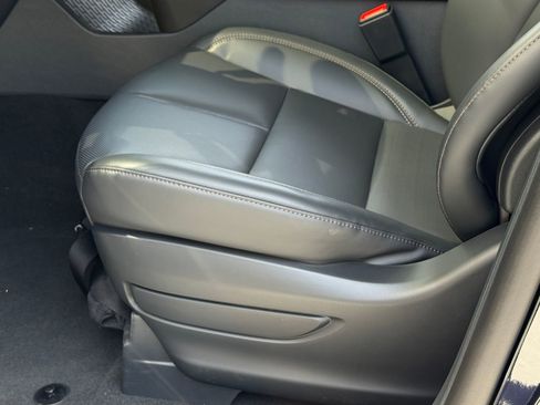 New 2026 Lincoln Aviator AWD image 25