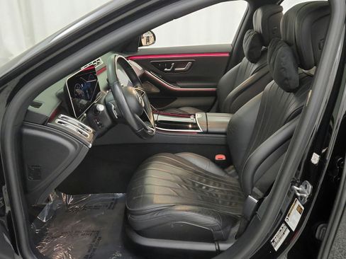 Used 2022 Mercedes-Benz S 500 4MATIC w/ AMG Line Package image 18