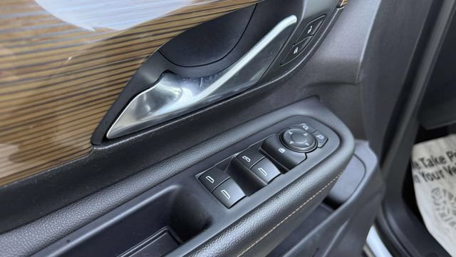 Used 2019 GMC Terrain SLE w/ Driver Convenience Package FWD image 45