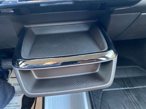 New 2027 Chevrolet Bolt LT w/ Comfort Package FWD image 28