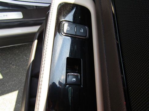 Used 2020 Lincoln Aviator Reserve image 36