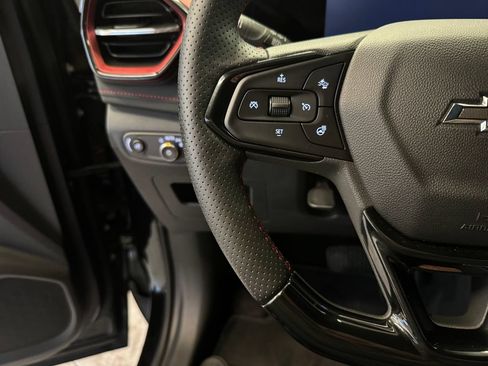 Used 2025 Chevrolet TrailBlazer RS FWD image 11
