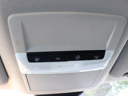 Used 2024 Nissan Sentra SV FWD image 38