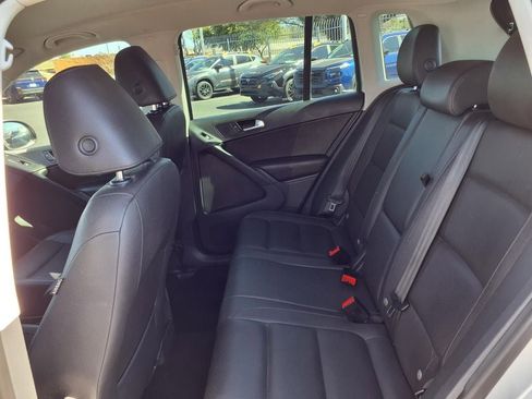 Used 2016 Volkswagen Tiguan S image 24