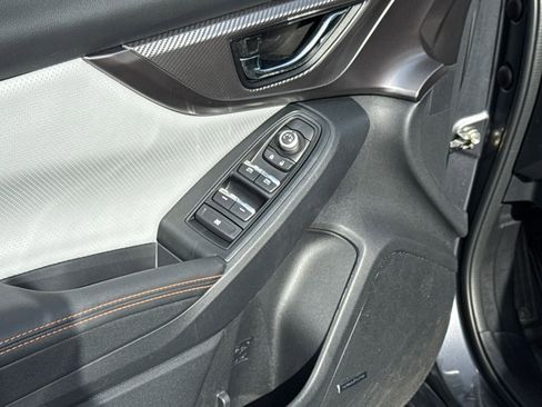 Certified 2022 Subaru Crosstrek 2.5i Limited w/ Moonroof Package 2 image 18