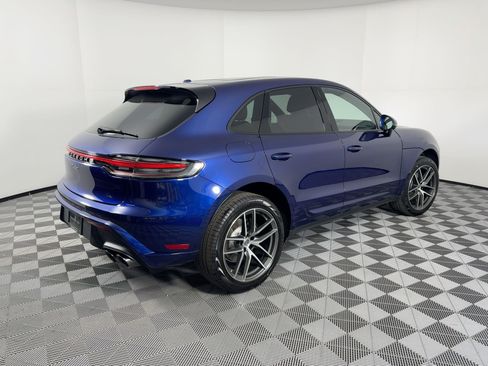 Certified 2026 Porsche Macan AWD/4WD image 9
