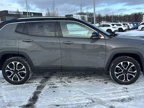 Used 2022 Jeep Compass Limited image 4