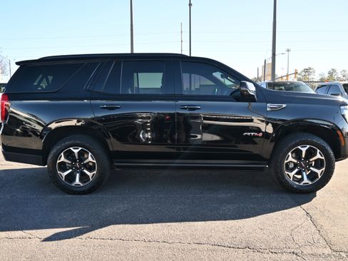 Used 2025 GMC Yukon AT4 w/ AT4 Premium Package image 12