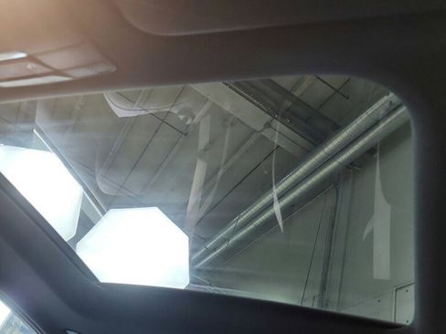 Used 2015 Mercedes-Benz C 63 AMG S image 36