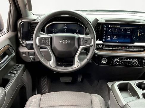 Used 2024 Chevrolet Silverado 1500 RST image 8