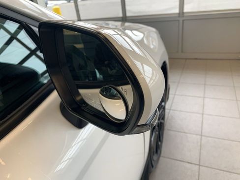 Used 2025 Toyota Camry SE image 22