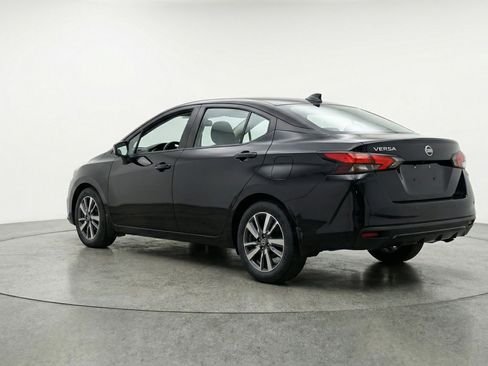 Used 2025 Nissan Versa SV image 6