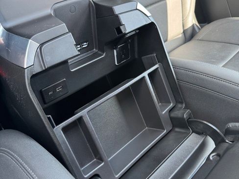 Used 2025 GMC Sierra 2500 SLT image 18