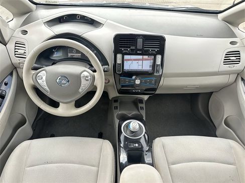 Used 2013 Nissan Leaf SV w/ LED & Quick Charge Pkg image 9