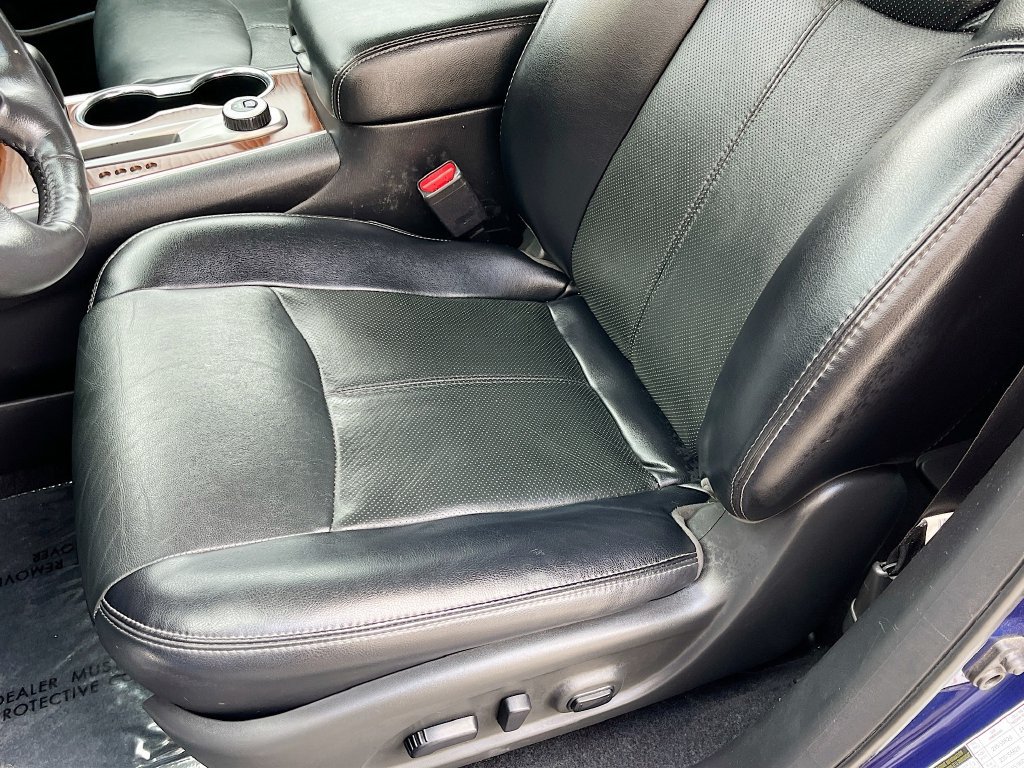 Used 2020 Nissan Pathfinder Platinum AWD/4WD image 19