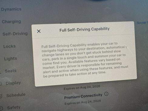 Used 2024 Tesla Model Y Long Range AWD/4WD image 22