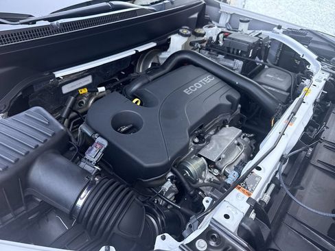 Used 2022 GMC Terrain SLT w/ Tech Package FWD image 37