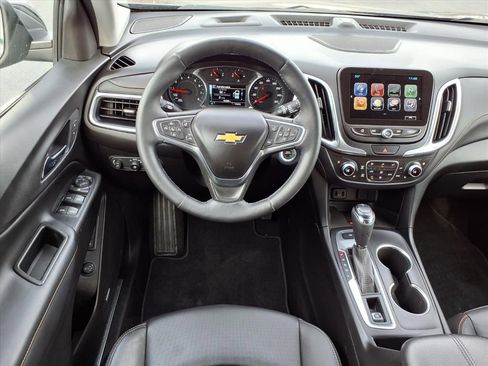 Used 2018 Chevrolet Equinox Premier image 14