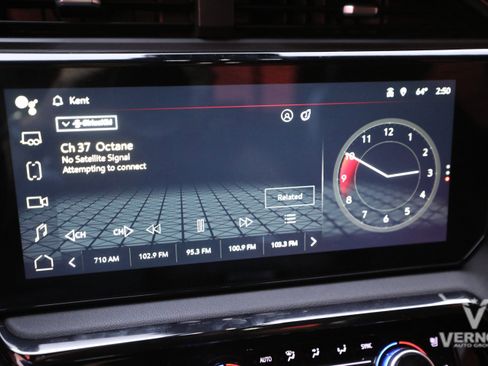 Used 2024 GMC Sierra 2500 AT4 w/ AT4 Premium Plus Package image 24