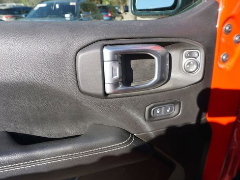 Used 2022 Jeep Wrangler Unlimited Sahara w/ Cold Weather Group image 4