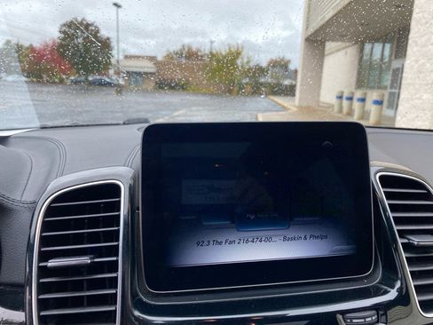 Used 2018 Mercedes-Benz GLS 450 4MATIC image 14