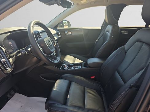 Used 2023 Volvo XC40 B5 Ultimate w/ Climate Package AWD/4WD image 11