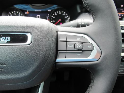 New 2026 Jeep Compass Latitude AWD/4WD image 25