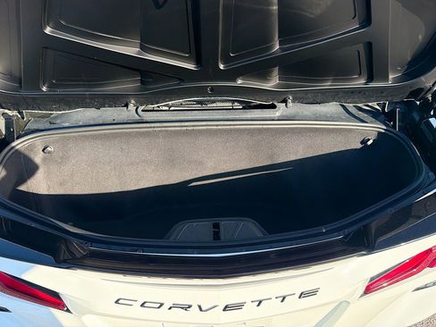 Used 2021 Chevrolet Corvette Stingray Preferred Conv w/ Z51 Performance Package image 13