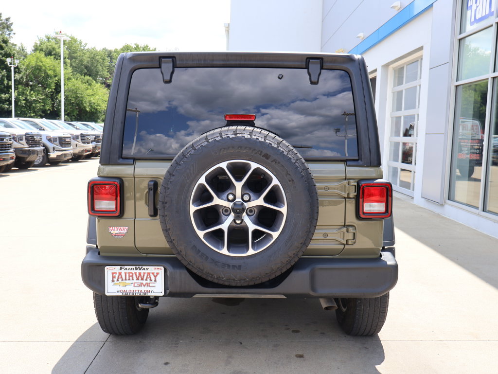 Used 2025 Jeep Wrangler Unlimited Sport AWD/4WD image 9
