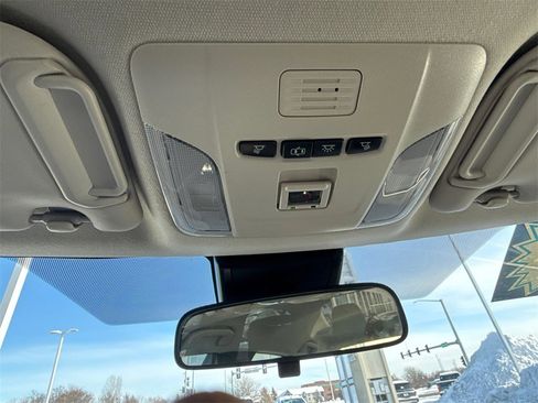 Used 2022 Toyota Corolla LE image 28