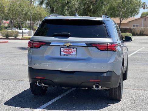 Used 2023 Chevrolet Traverse LT AWD/4WD image 19
