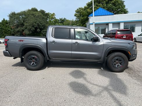 Used 2026 Nissan Frontier PRO-4X AWD/4WD image 4