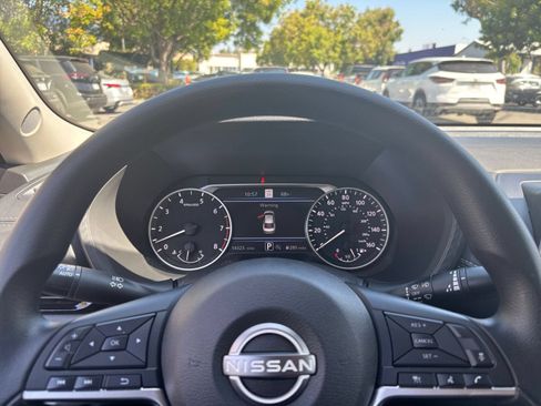 Used 2025 Nissan Sentra SV FWD image 25