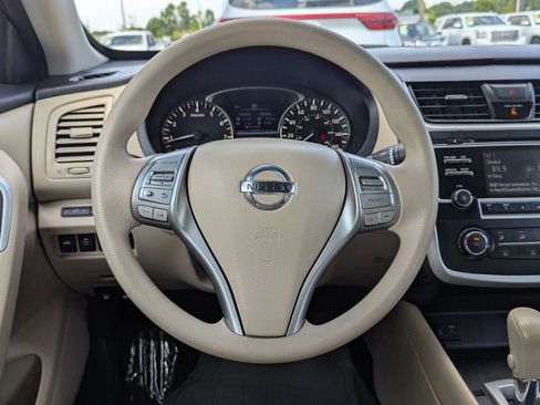 Used 2017 Nissan Altima 2.5 S w/ Power Driver Seat Package FWD image 16