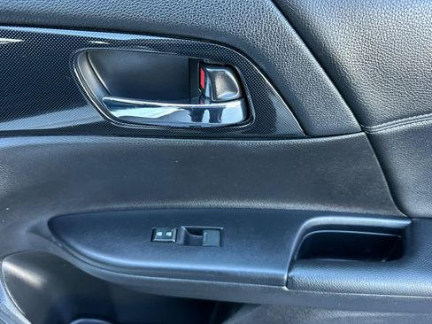 Used 2015 Honda Accord Sport image 17