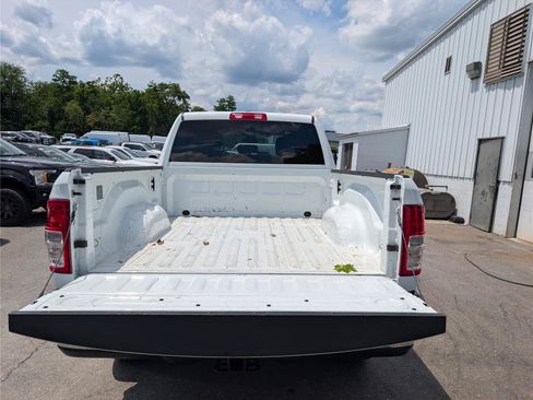 Used 2024 RAM 2500 Big Horn AWD/4WD image 10