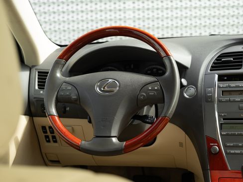 Used 2007 Lexus ES 350 w/ Premium Plus Pkg FWD image 9