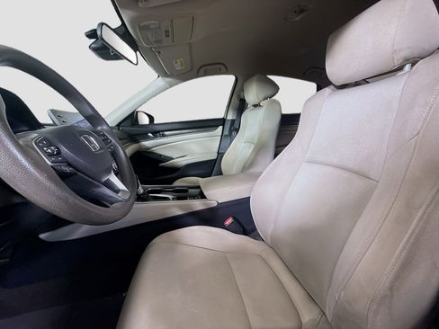 Used 2019 Honda Accord LX image 22