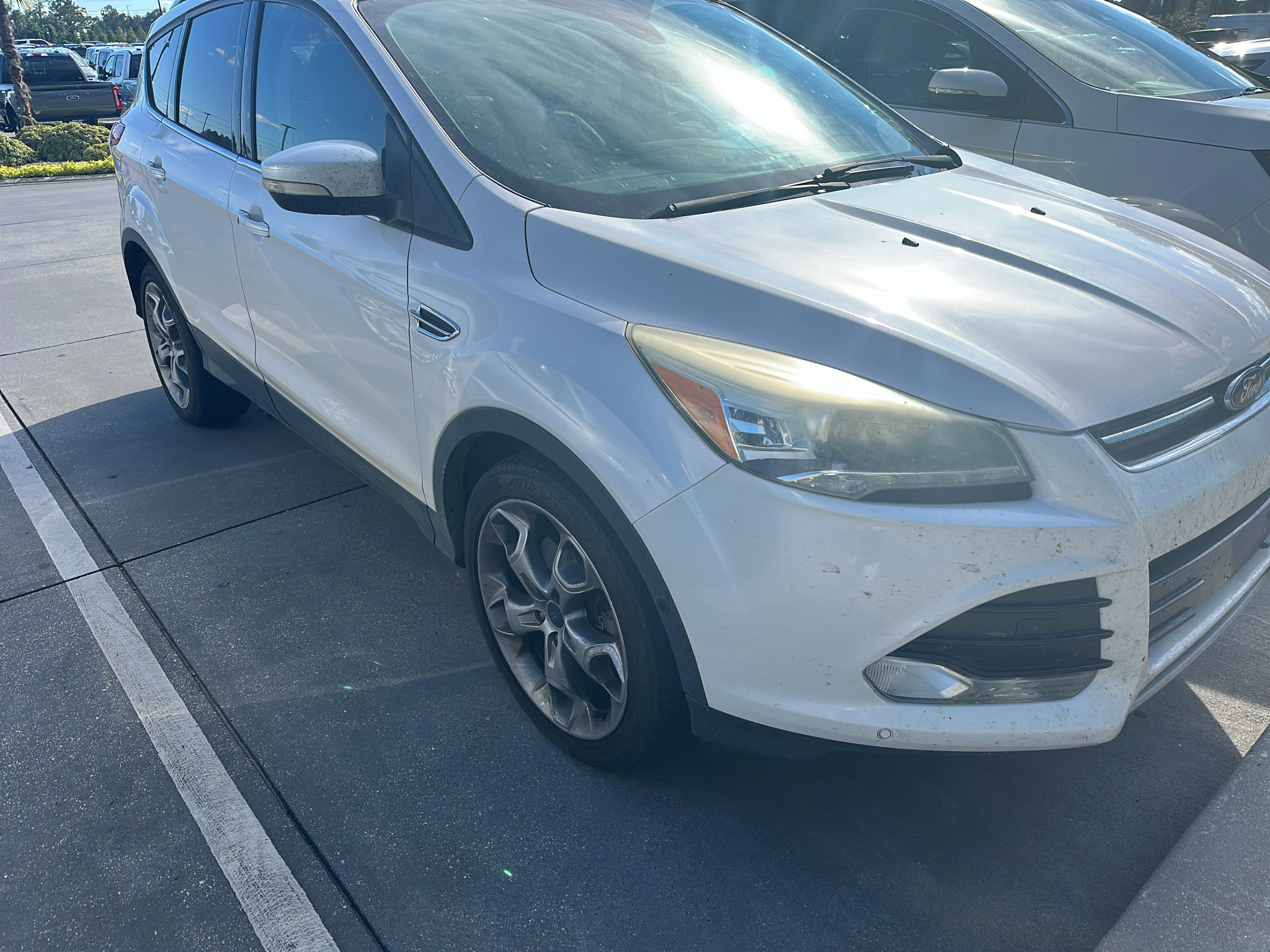 Used 2016 Ford Escape Titanium w/ Equipment Group 301A FWD image 2