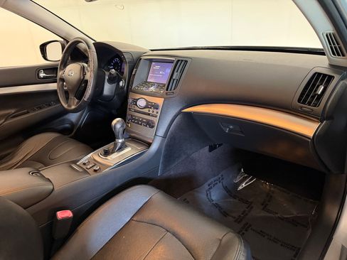 Used 2013 INFINITI G37 x w/ Premium Pkg image 32