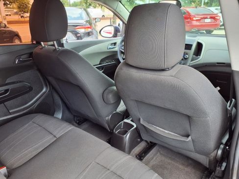Used 2015 Chevrolet Sonic LT image 15