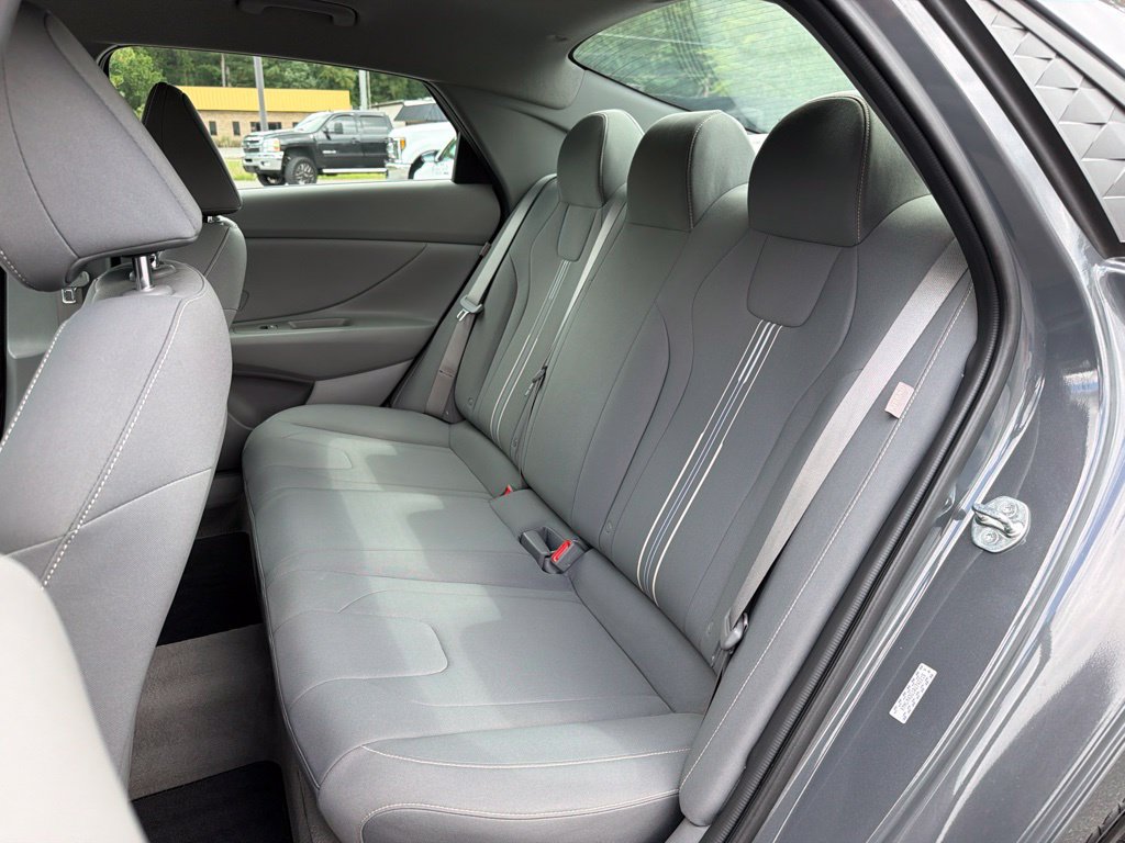 Certified 2024 Hyundai Elantra SEL FWD image 24