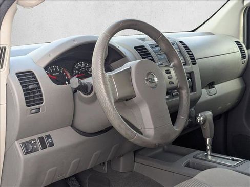 Used 2008 Nissan Frontier SE w/ SE Value Truck Pkg image 9