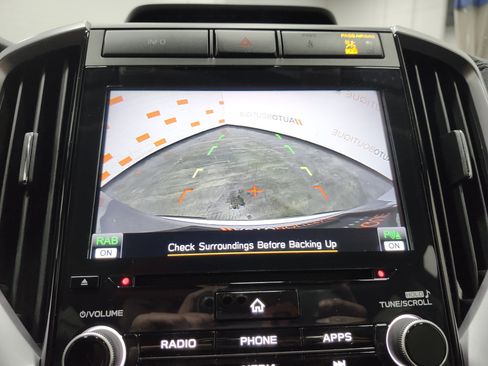 Used 2020 Subaru Ascent Premium w/ Convenience Package image 2