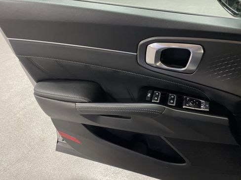 Used 2025 Kia Sorento SX FWD image 14