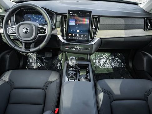 Used 2025 Volvo XC90 B6 Plus image 20